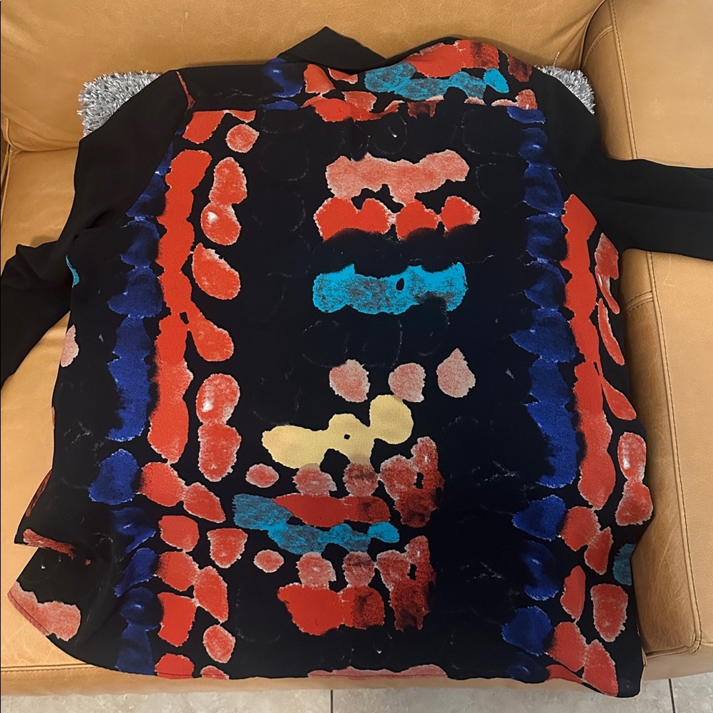 Abstract Black Button-Up Blouse - image 2